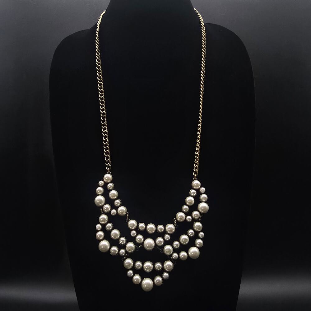 Premier Designs Pearlicious Necklace Bib Faux Pearl
